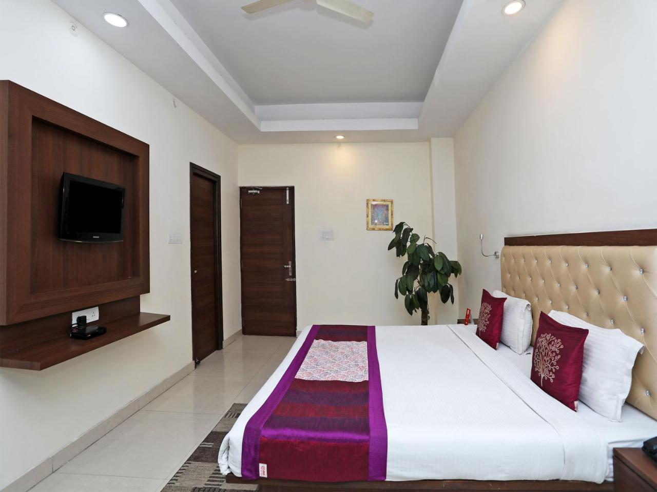 Oyo 680 Hotel Ranjana Heritage Lucknow Ngoại thất bức ảnh