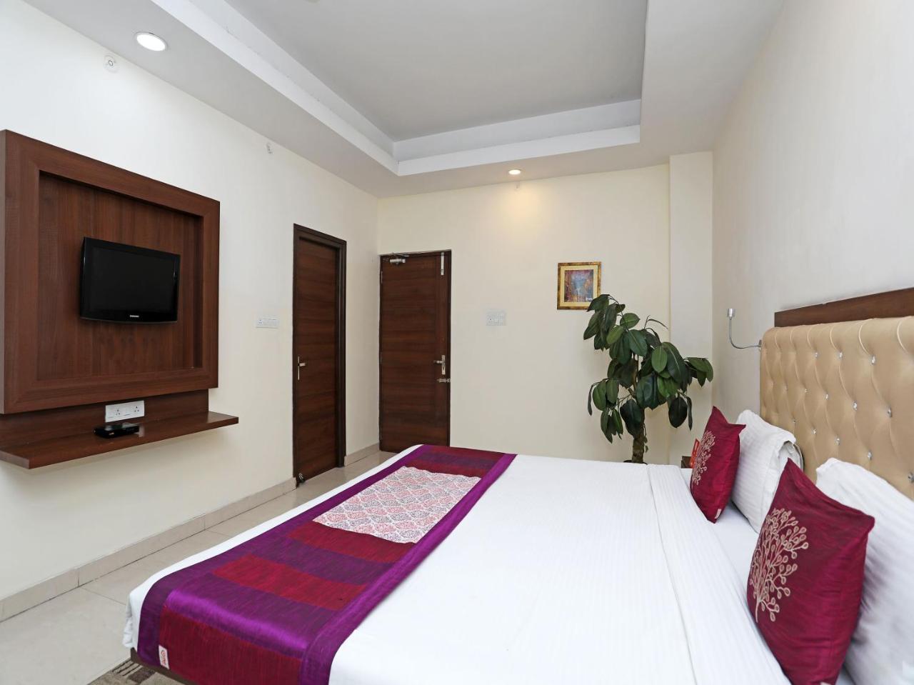 Oyo 680 Hotel Ranjana Heritage Lucknow Ngoại thất bức ảnh