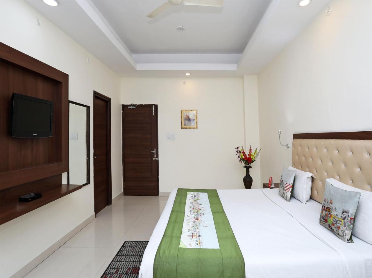 Oyo 680 Hotel Ranjana Heritage Lucknow Ngoại thất bức ảnh